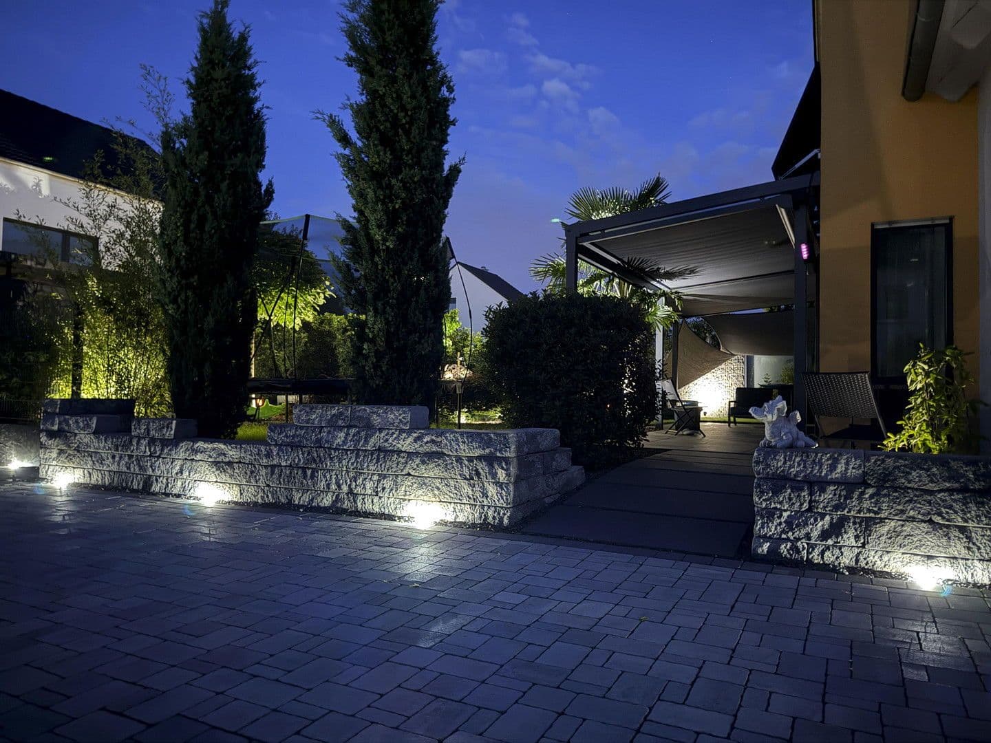 Predaj domu 220 m², pozemek 498 m², Kelsterbach, Hesensko Predaj domu 220 m², pozemek 498 m², Kelsterbach, Hesensko