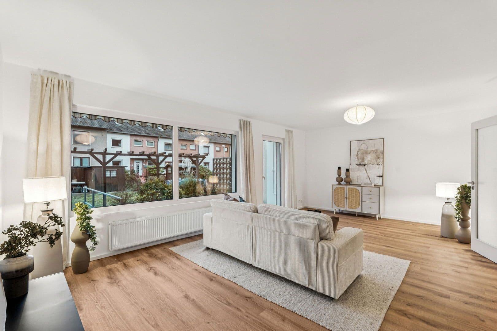 Predaj domu 138 m², pozemek 250 m², Seelze, Dolné Sasko Predaj domu 138 m², pozemek 250 m², Seelze, Dolné Sasko