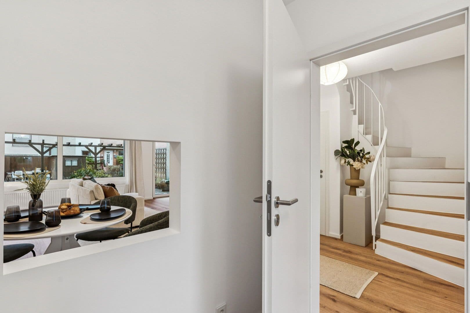 Predaj domu 138 m², pozemek 250 m², Seelze, Dolné Sasko Predaj domu 138 m², pozemek 250 m², Seelze, Dolné Sasko