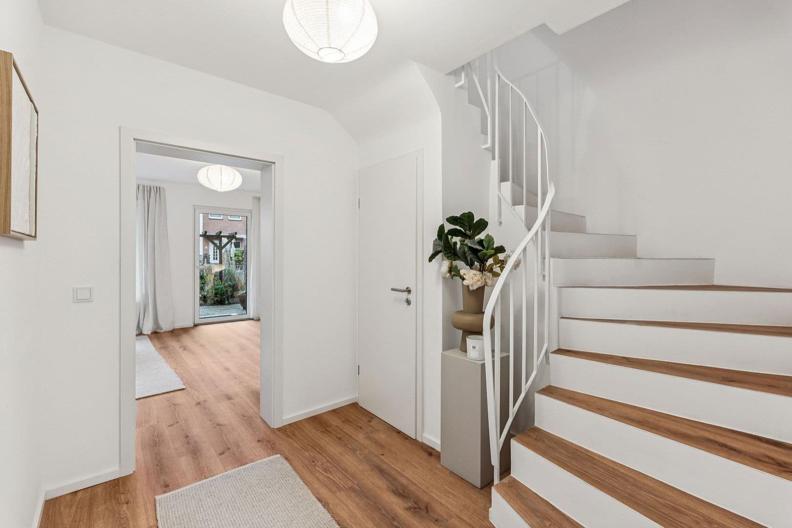 Predaj domu 138 m², pozemek 250 m², Seelze, Dolné Sasko Predaj domu 138 m², pozemek 250 m², Seelze, Dolné Sasko