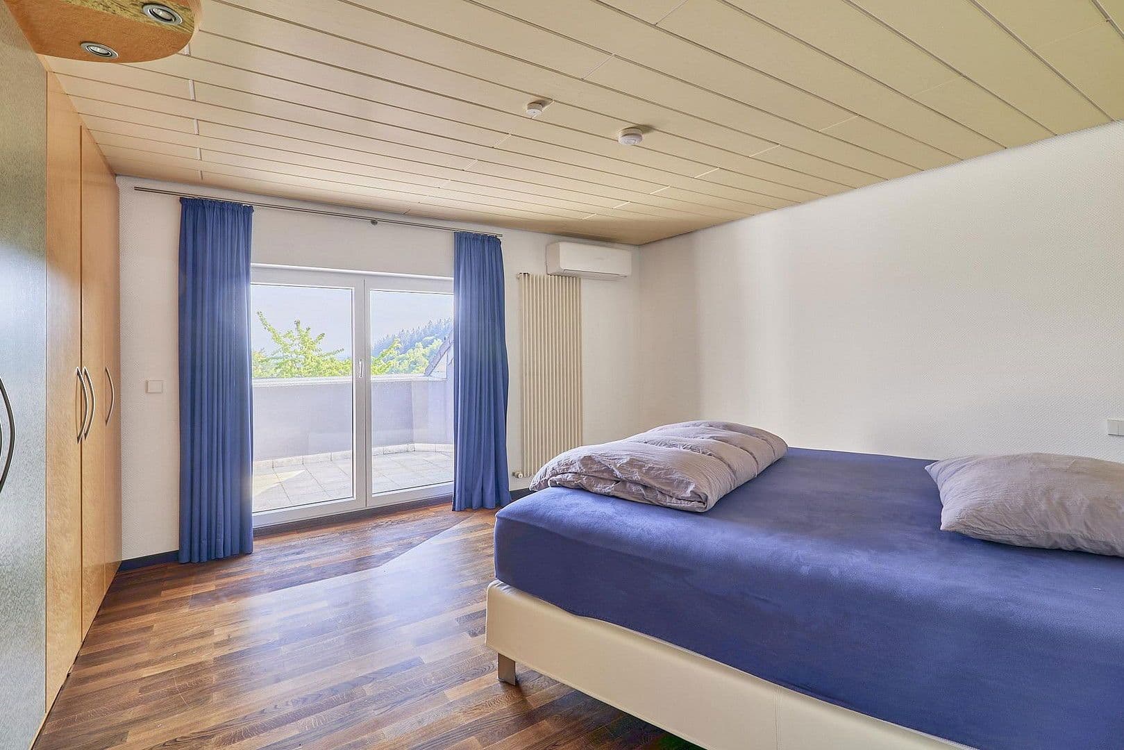 Prenájom bytu 6-izbový 230 m², Im Langenmorgen 2, Neckarsteinach, Hesensko Prenájom bytu 6-izbový 230 m², Im Langenmorgen 2, Neckarsteinach, Hesensko