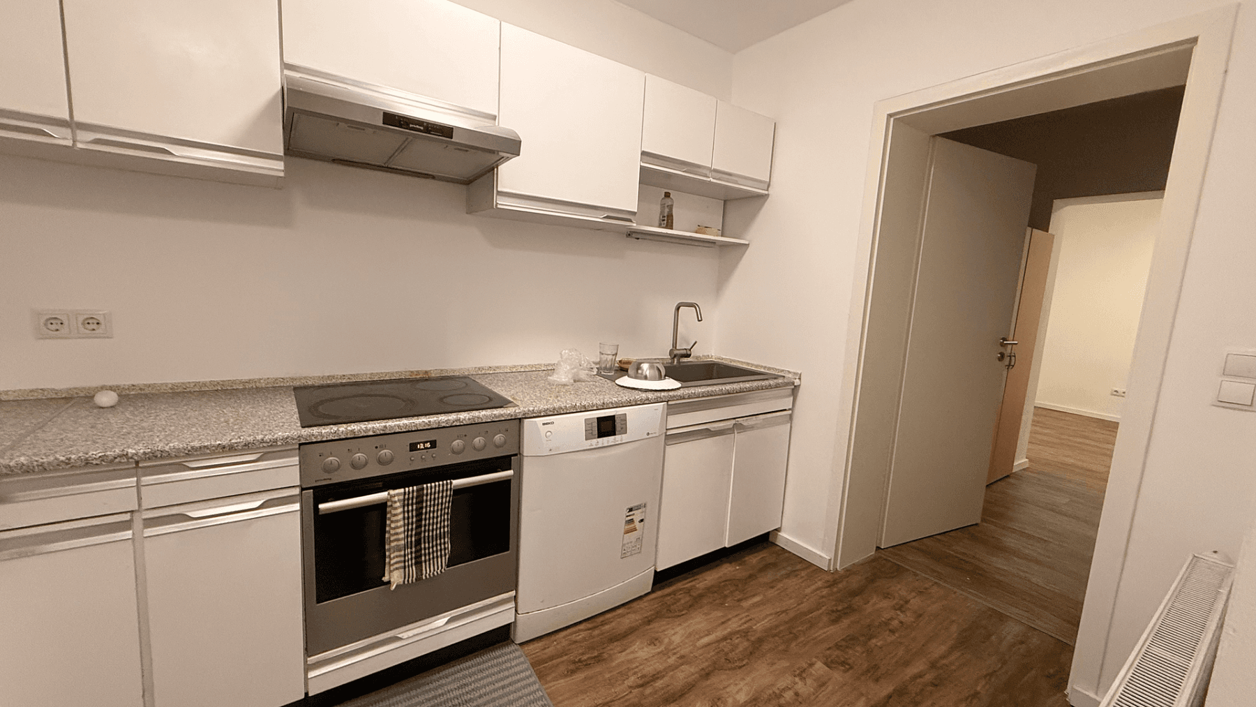 Prenájom bytu 2-izbový 74 m², Kaiserstr., Leimen, Bádensko-Wurttembersko Prenájom bytu 2-izbový 74 m², Kaiserstr., Leimen, Bádensko-Wurttembersko