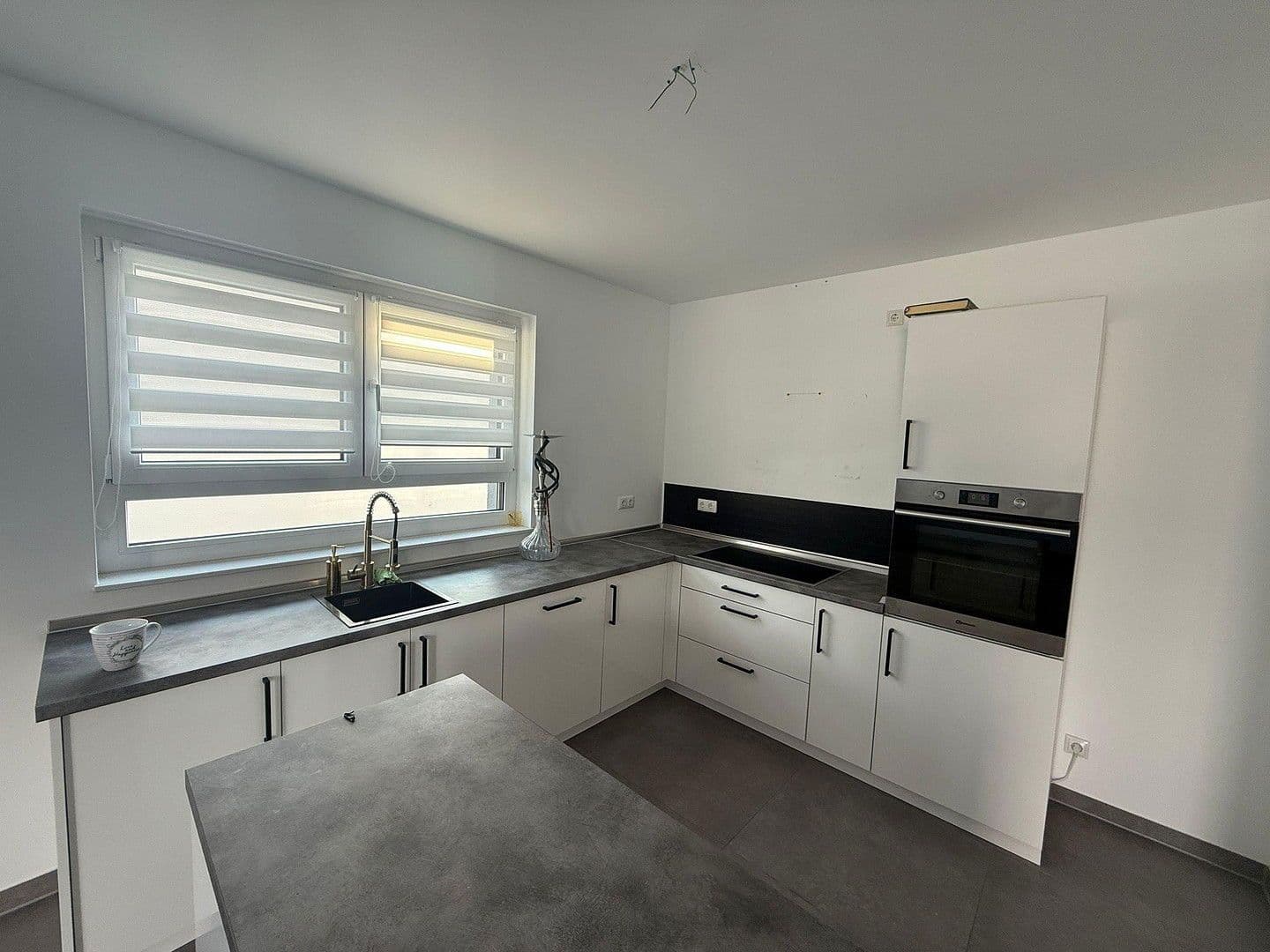 Prenájom bytu 4-izbový 137 m², Pfarrer-Kaspar-Walter-Straße 28, Offenbach am Main, Hesensko Prenájom bytu 4-izbový 137 m², Pfarrer-Kaspar-Walter-Straße 28, Offenbach am Main, Hesensko