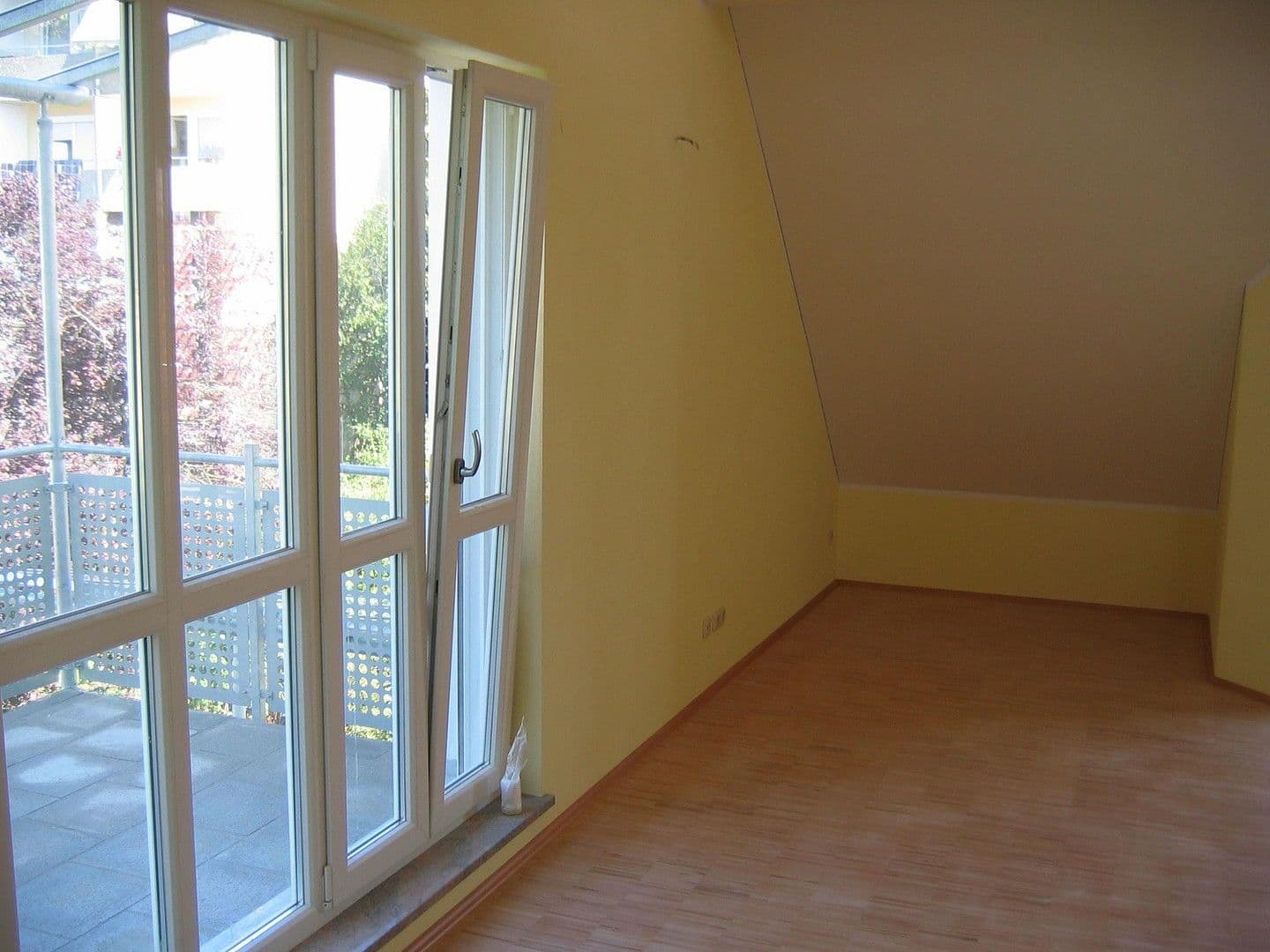 Prenájom bytu 3-izbový 82 m², Blumenstraße 23, Karlsfeld, Bavorsko Prenájom bytu 3-izbový 82 m², Blumenstraße 23, Karlsfeld, Bavorsko