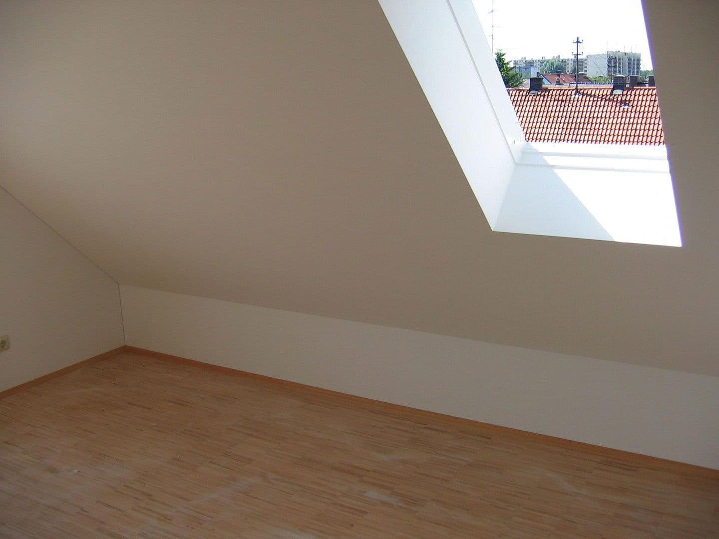 Prenájom bytu 3-izbový 82 m², Blumenstraße 23, Karlsfeld, Bavorsko Prenájom bytu 3-izbový 82 m², Blumenstraße 23, Karlsfeld, Bavorsko