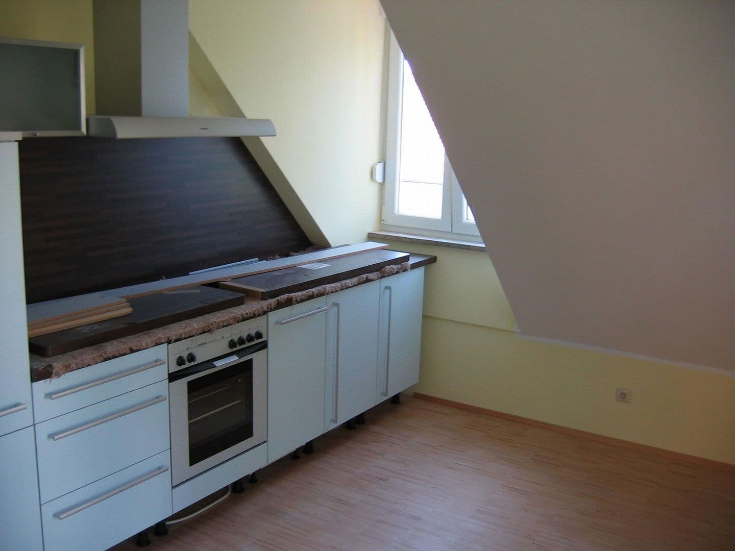 Prenájom bytu 3-izbový 82 m², Blumenstraße 23, Karlsfeld, Bavorsko Prenájom bytu 3-izbový 82 m², Blumenstraße 23, Karlsfeld, Bavorsko