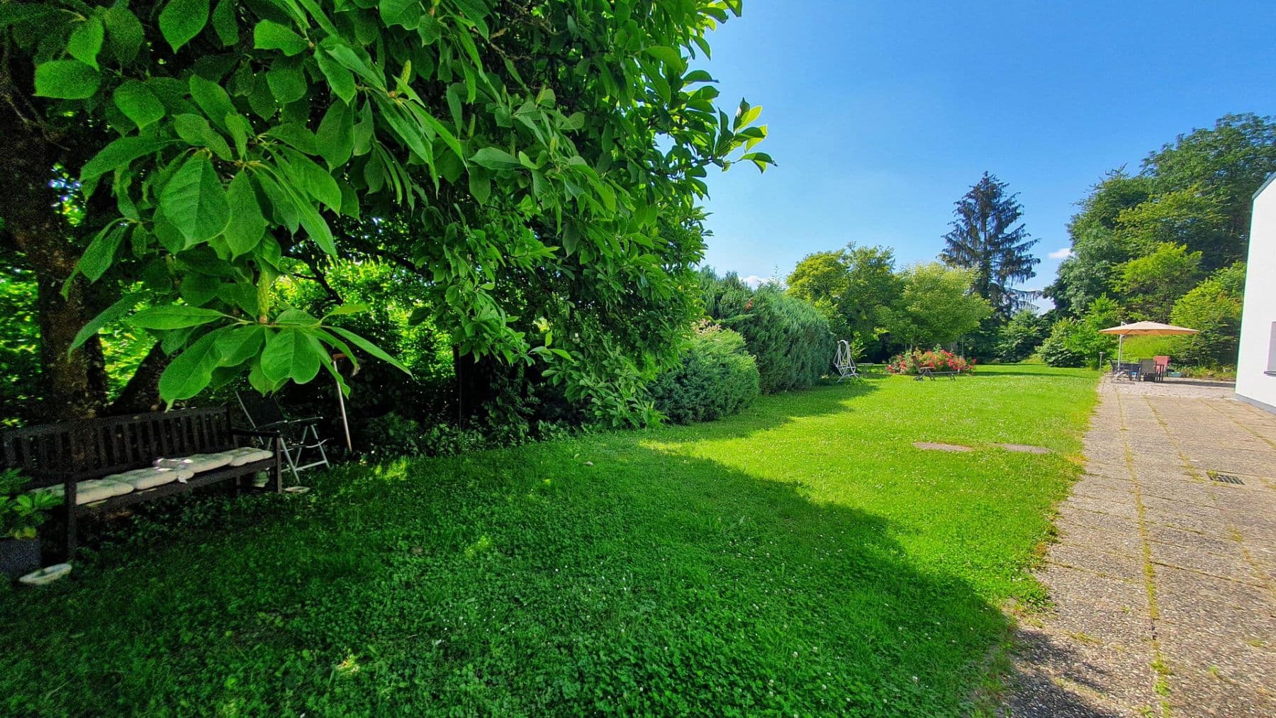 Predaj domu 292 m², pozemek 3.012 m², Herbolzheim, Bádensko-Wurttembersko Predaj domu 292 m², pozemek 3.012 m², Herbolzheim, Bádensko-Wurttembersko