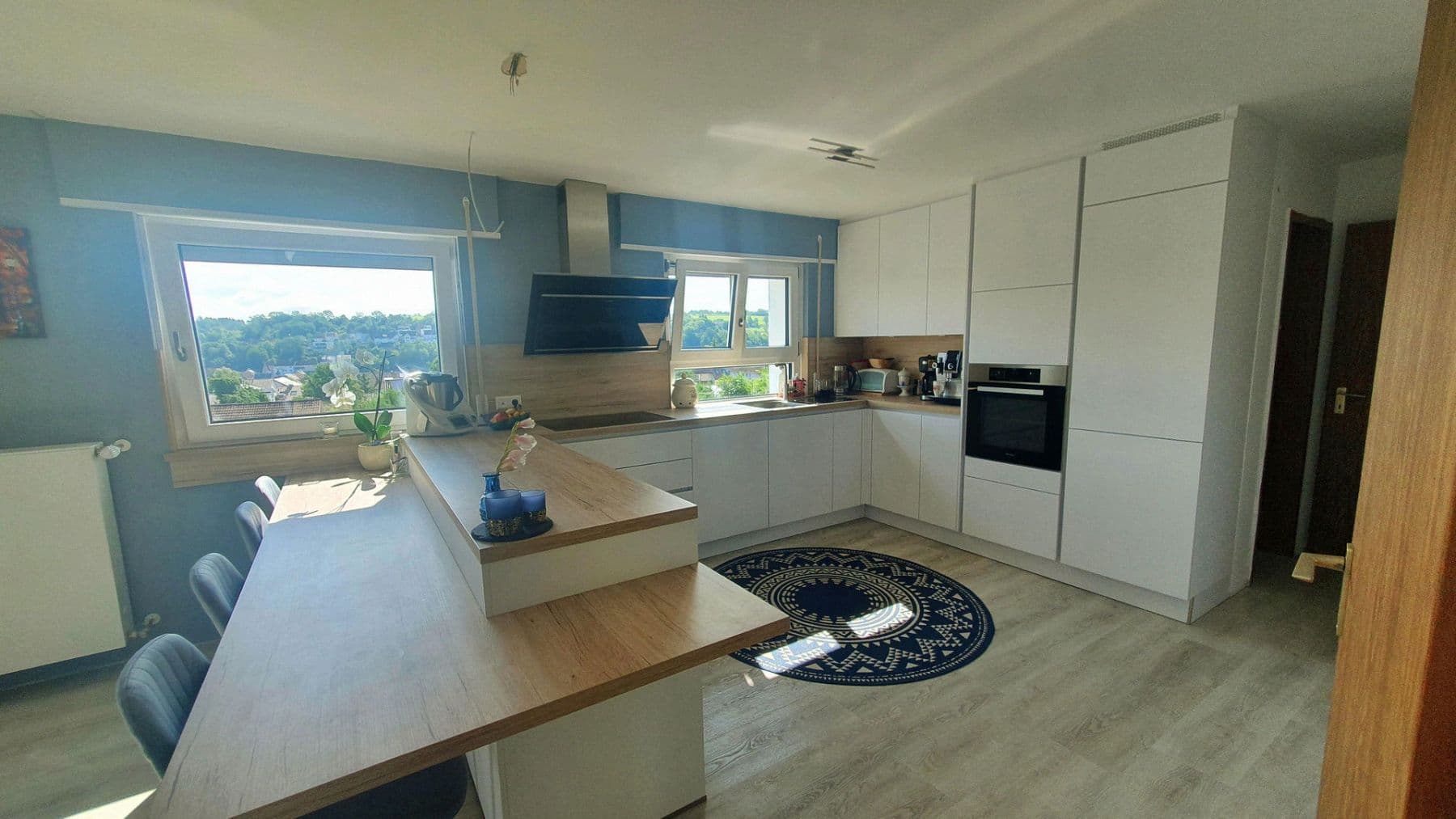 Predaj domu 292 m², pozemek 3.012 m², Herbolzheim, Bádensko-Wurttembersko Predaj domu 292 m², pozemek 3.012 m², Herbolzheim, Bádensko-Wurttembersko
