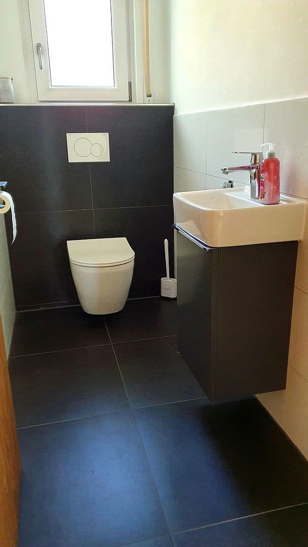 Predaj domu 292 m², pozemek 3.012 m², Herbolzheim, Bádensko-Wurttembersko Predaj domu 292 m², pozemek 3.012 m², Herbolzheim, Bádensko-Wurttembersko