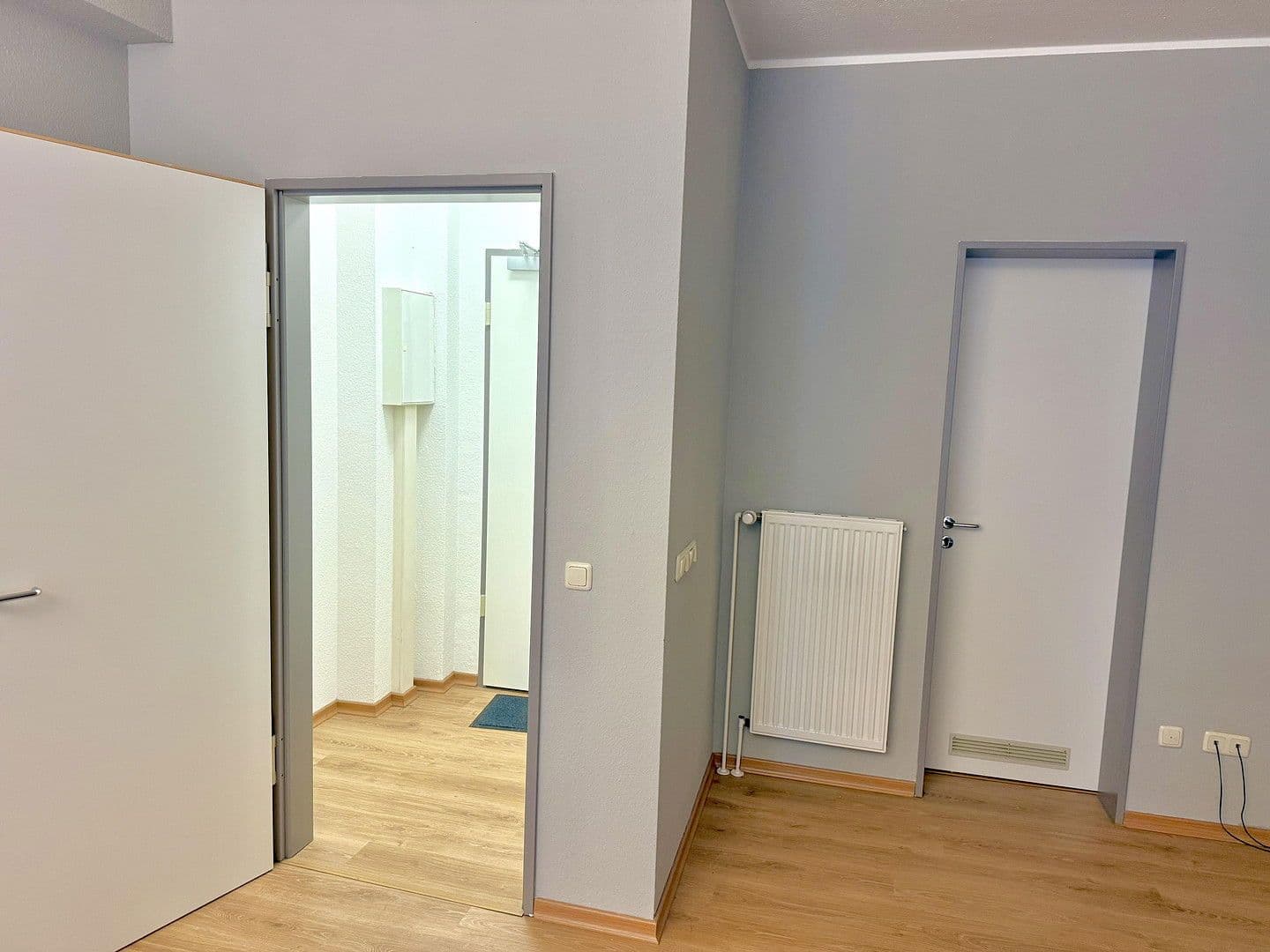 Prenájom kancelárie 60 m², Am Markt 2, Schwerin, Meklenbursko-Predpomoransko Prenájom kancelárie 60 m², Am Markt 2, Schwerin, Meklenbursko-Predpomoransko