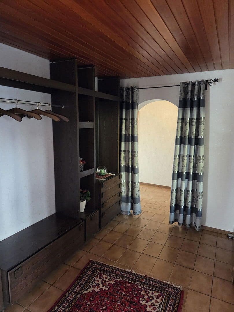 Predaj domu 209 m², pozemek 877 m², Böbingen an der Rems, Bádensko-Wurttembersko Predaj domu 209 m², pozemek 877 m², Böbingen an der Rems, Bádensko-Wurttembersko