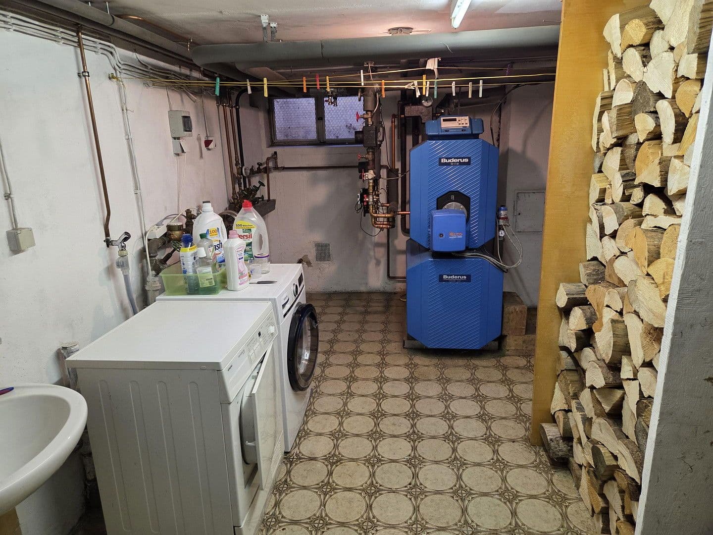 Predaj domu 209 m², pozemek 877 m², Böbingen an der Rems, Bádensko-Wurttembersko Predaj domu 209 m², pozemek 877 m², Böbingen an der Rems, Bádensko-Wurttembersko