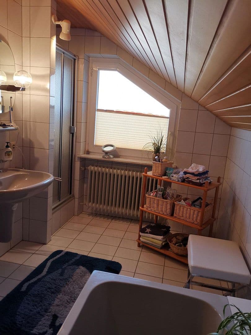 Predaj domu 209 m², pozemek 877 m², Böbingen an der Rems, Bádensko-Wurttembersko Predaj domu 209 m², pozemek 877 m², Böbingen an der Rems, Bádensko-Wurttembersko