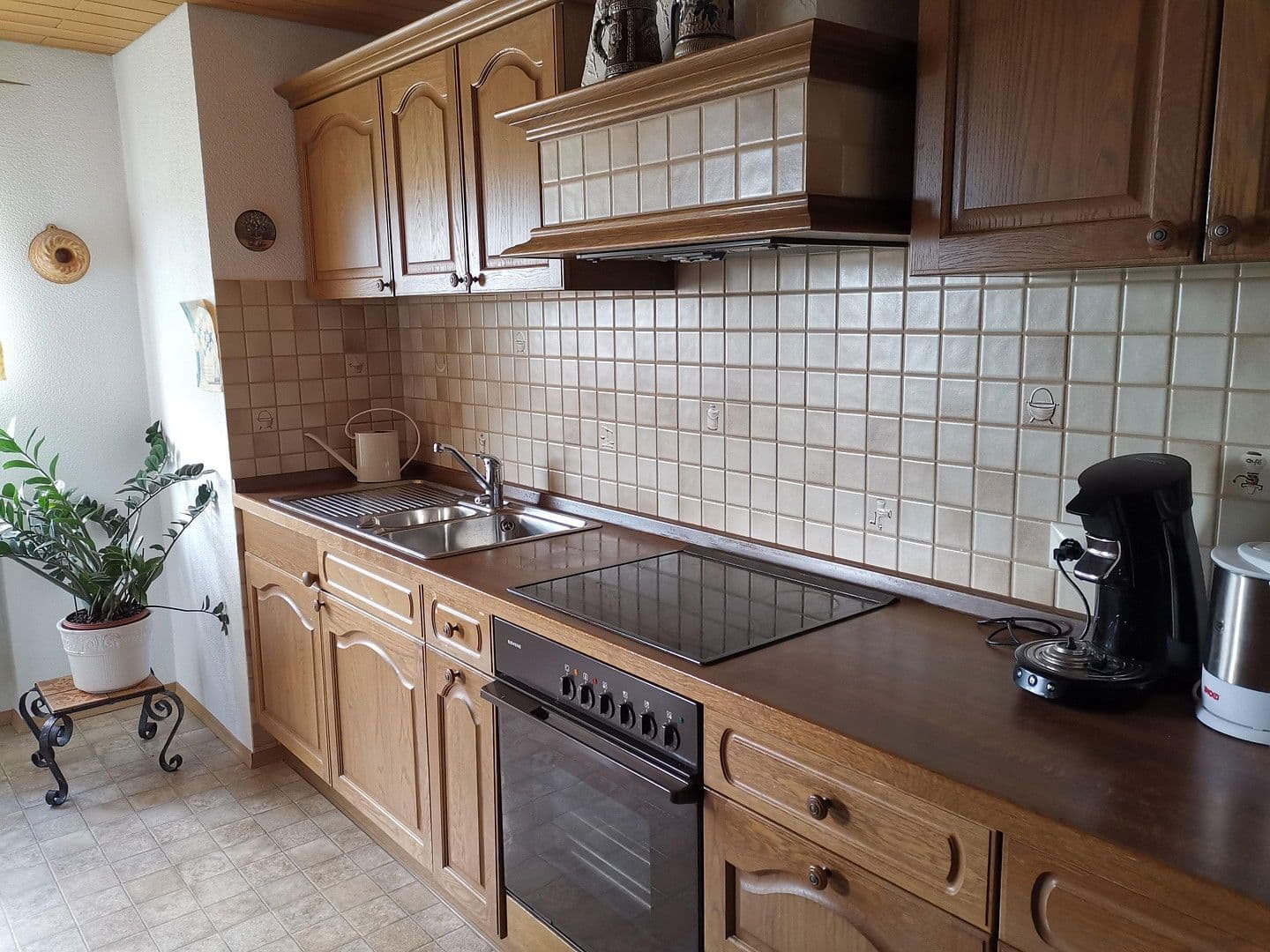 Predaj domu 209 m², pozemek 877 m², Böbingen an der Rems, Bádensko-Wurttembersko Predaj domu 209 m², pozemek 877 m², Böbingen an der Rems, Bádensko-Wurttembersko