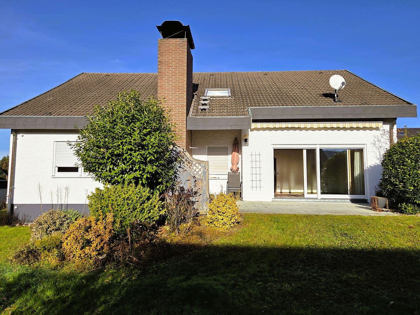 Predaj domu 209 m², pozemek 877 m², Böbingen an der Rems, Bádensko-Wurttembersko Predaj domu 209 m², pozemek 877 m², Böbingen an der Rems, Bádensko-Wurttembersko