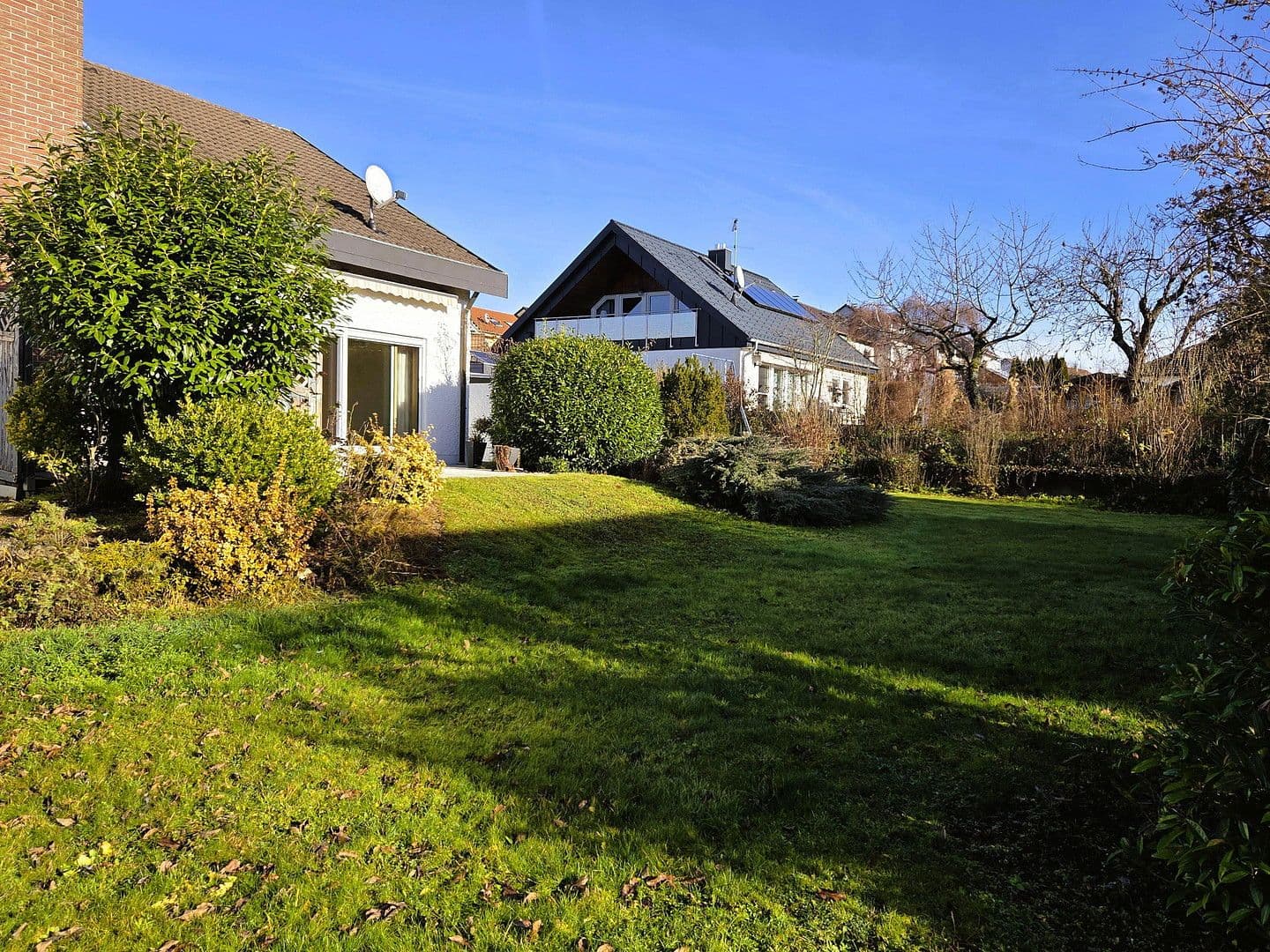 Predaj domu 209 m², pozemek 877 m², Böbingen an der Rems, Bádensko-Wurttembersko Predaj domu 209 m², pozemek 877 m², Böbingen an der Rems, Bádensko-Wurttembersko