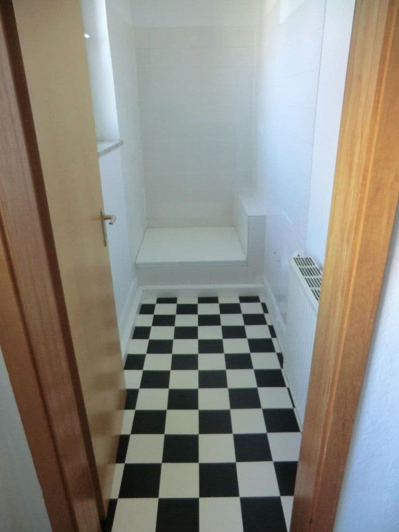 Prenájom bytu 3-izbový 80 m², Hindenburgstraße 85, Mühlacker, Bádensko-Wurttembersko Prenájom bytu 3-izbový 80 m², Hindenburgstraße 85, Mühlacker, Bádensko-Wurttembersko