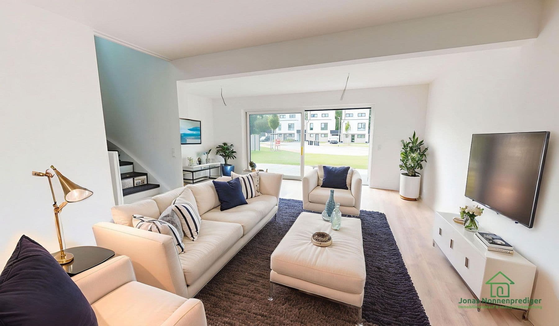 Predaj domu 144 m², pozemek 254 m², Kühls Acker 8, Schwerin, Meklenbursko-Predpomoransko Predaj domu 144 m², pozemek 254 m², Kühls Acker 8, Schwerin, Meklenbursko-Predpomoransko