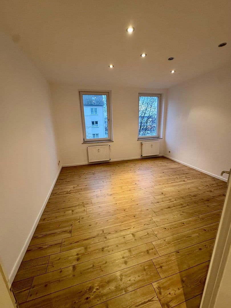 Prenájom bytu 2-izbový 65 m², Sternbuschweg 99, Duisburg, Severné Porýnie - Westfálsko Prenájom bytu 2-izbový 65 m², Sternbuschweg 99, Duisburg, Severné Porýnie - Westfálsko