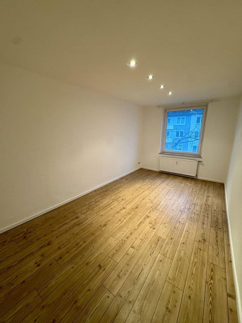 Prenájom bytu 2-izbový 65 m², Sternbuschweg 99, Duisburg, Severné Porýnie - Westfálsko Prenájom bytu 2-izbový 65 m², Sternbuschweg 99, Duisburg, Severné Porýnie - Westfálsko