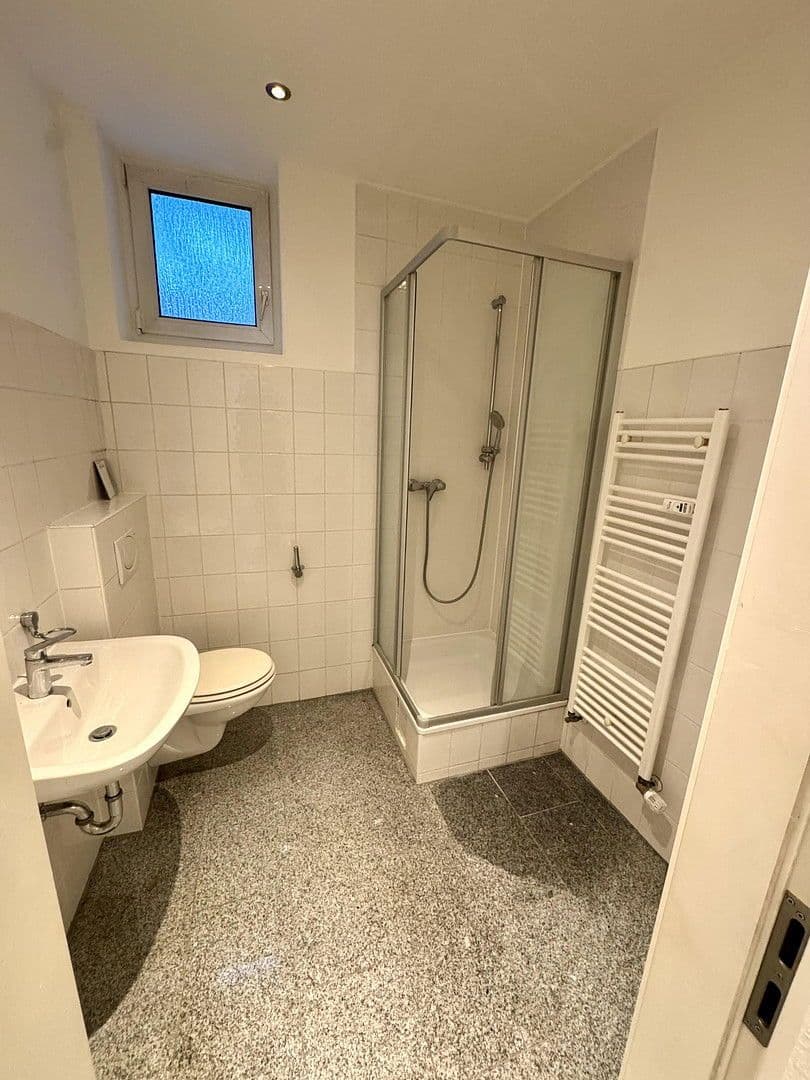 Prenájom bytu 2-izbový 65 m², Sternbuschweg 99, Duisburg, Severné Porýnie - Westfálsko Prenájom bytu 2-izbový 65 m², Sternbuschweg 99, Duisburg, Severné Porýnie - Westfálsko