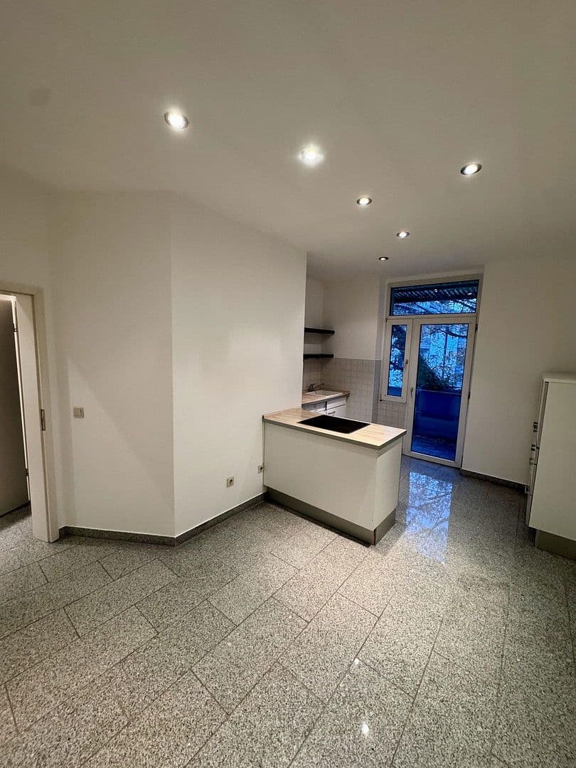 Prenájom bytu 2-izbový 65 m², Sternbuschweg 99, Duisburg, Severné Porýnie - Westfálsko Prenájom bytu 2-izbový 65 m², Sternbuschweg 99, Duisburg, Severné Porýnie - Westfálsko