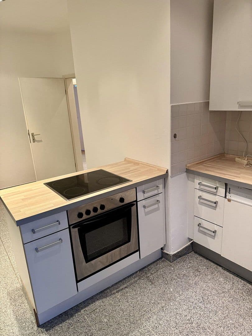 Prenájom bytu 2-izbový 65 m², Sternbuschweg 99, Duisburg, Severné Porýnie - Westfálsko Prenájom bytu 2-izbový 65 m², Sternbuschweg 99, Duisburg, Severné Porýnie - Westfálsko