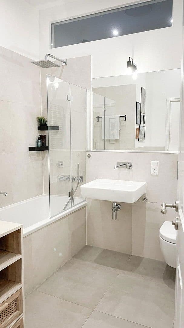 Prenájom bytu 3-izbový 81 m², Torstraße 225, Berlin, Berlín Prenájom bytu 3-izbový 81 m², Torstraße 225, Berlin, Berlín