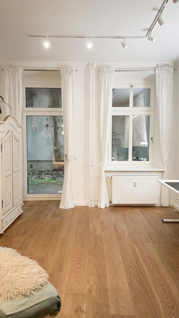 Prenájom bytu 3-izbový 81 m², Torstraße 225, Berlin, Berlín Prenájom bytu 3-izbový 81 m², Torstraße 225, Berlin, Berlín