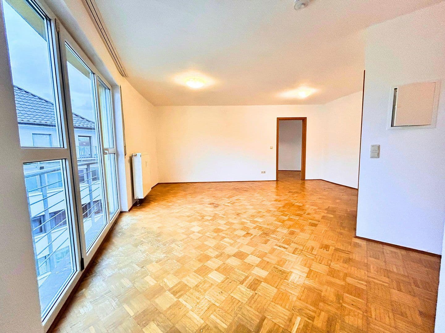 Prenájom bytu 2-izbový 60 m², Saarbrücken, Sársko Prenájom bytu 2-izbový 60 m², Saarbrücken, Sársko