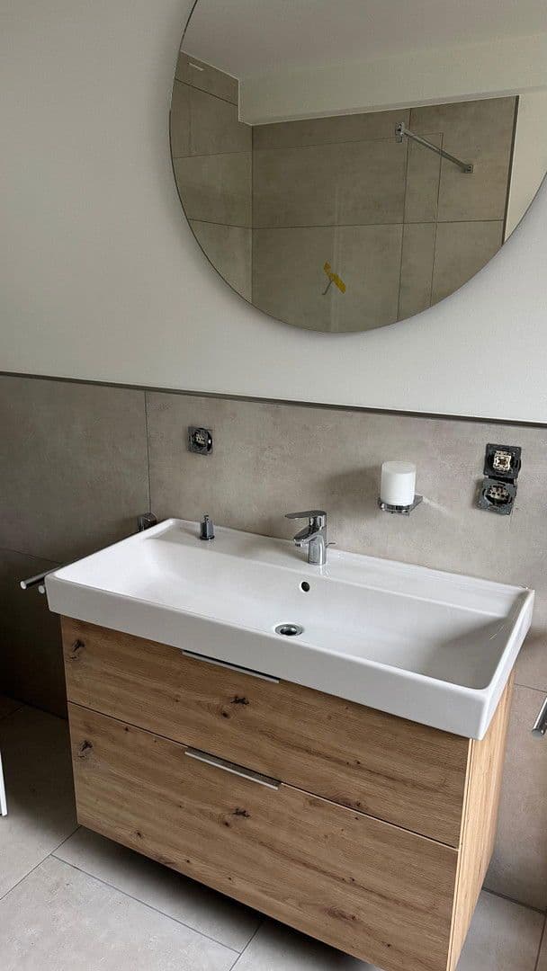 Prenájom bytu 3-izbový 87 m², Rheinböllen, Porýnie-Falcko Prenájom bytu 3-izbový 87 m², Rheinböllen, Porýnie-Falcko