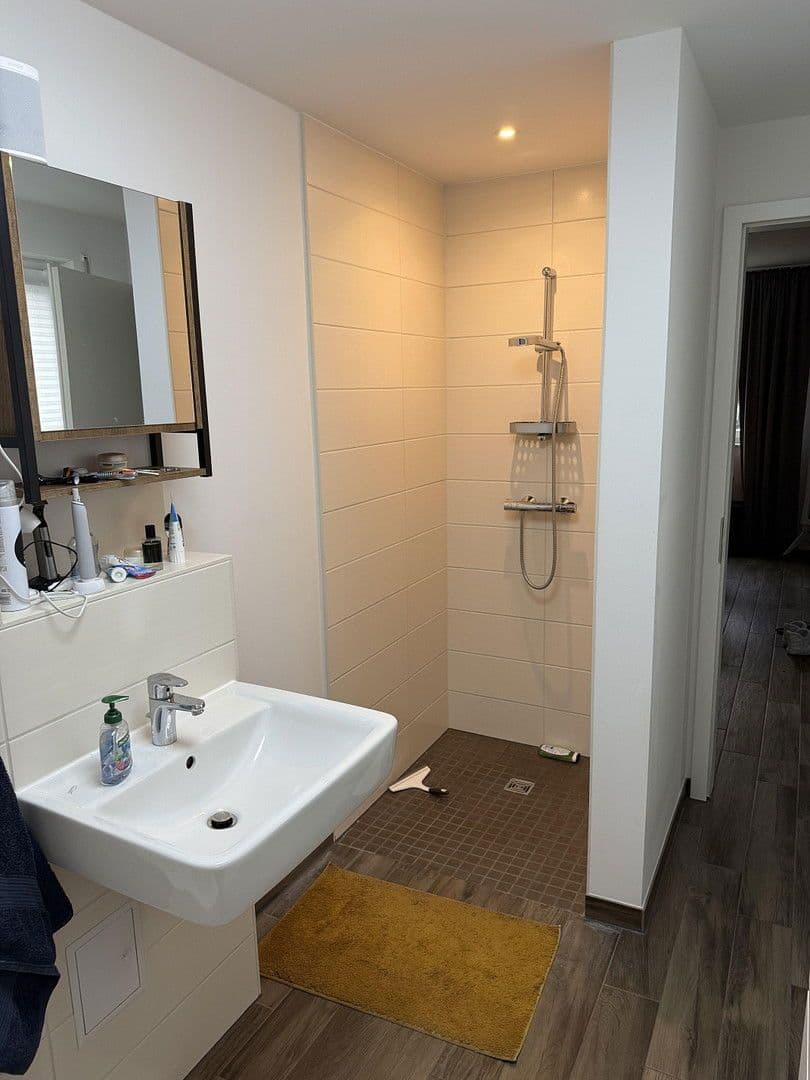 Prenájom bytu 2-izbový 75 m², Lyonstraße 13, Berlin, Berlín Prenájom bytu 2-izbový 75 m², Lyonstraße 13, Berlin, Berlín