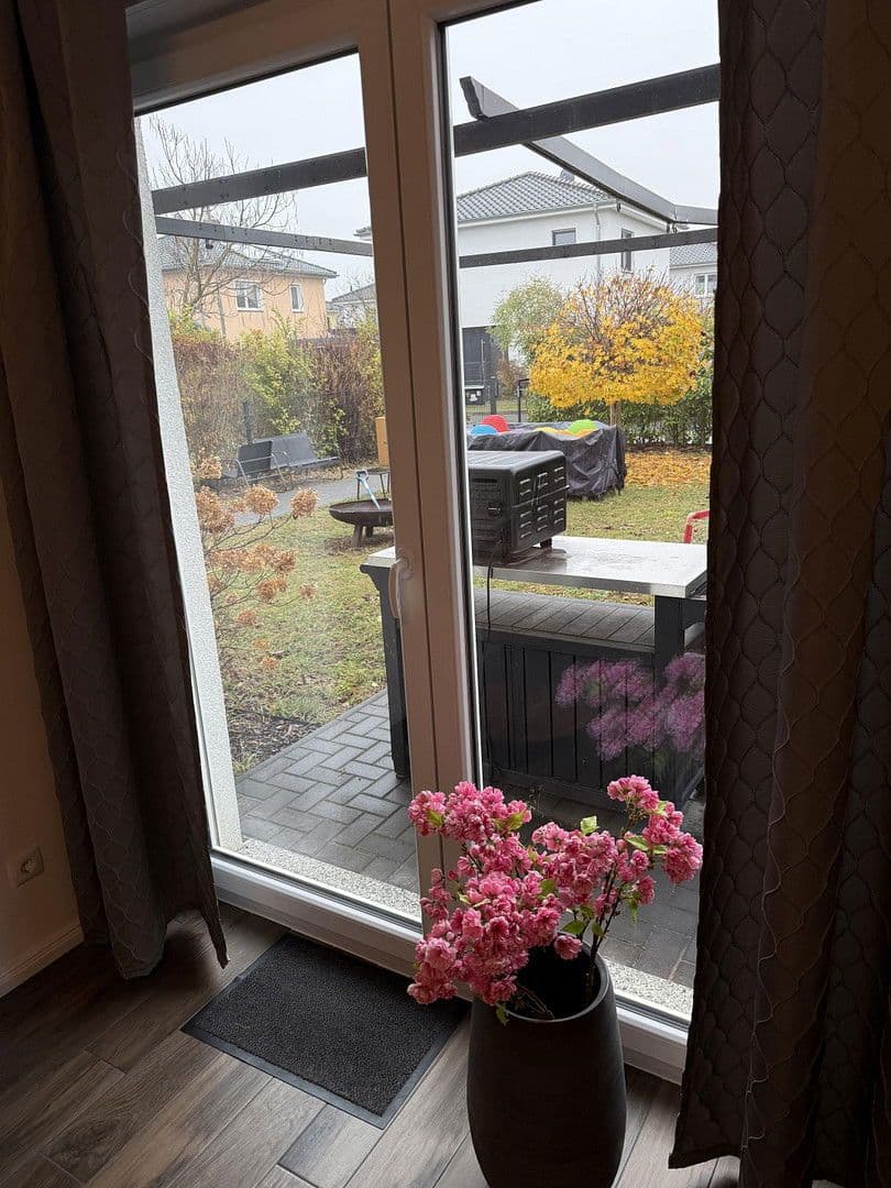 Prenájom bytu 2-izbový 75 m², Lyonstraße 13, Berlin, Berlín Prenájom bytu 2-izbový 75 m², Lyonstraße 13, Berlin, Berlín