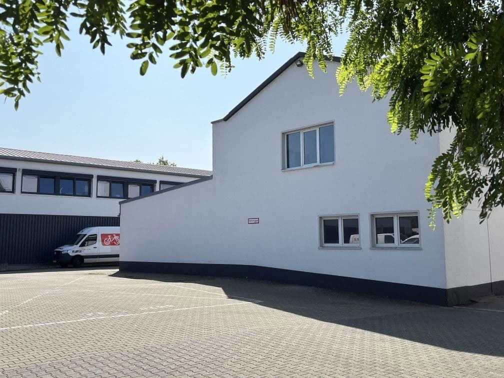 Prenájom nebytového priestoru 326 m², Köln, Severné Porýnie - Westfálsko Prenájom nebytového priestoru 326 m², Köln, Severné Porýnie - Westfálsko