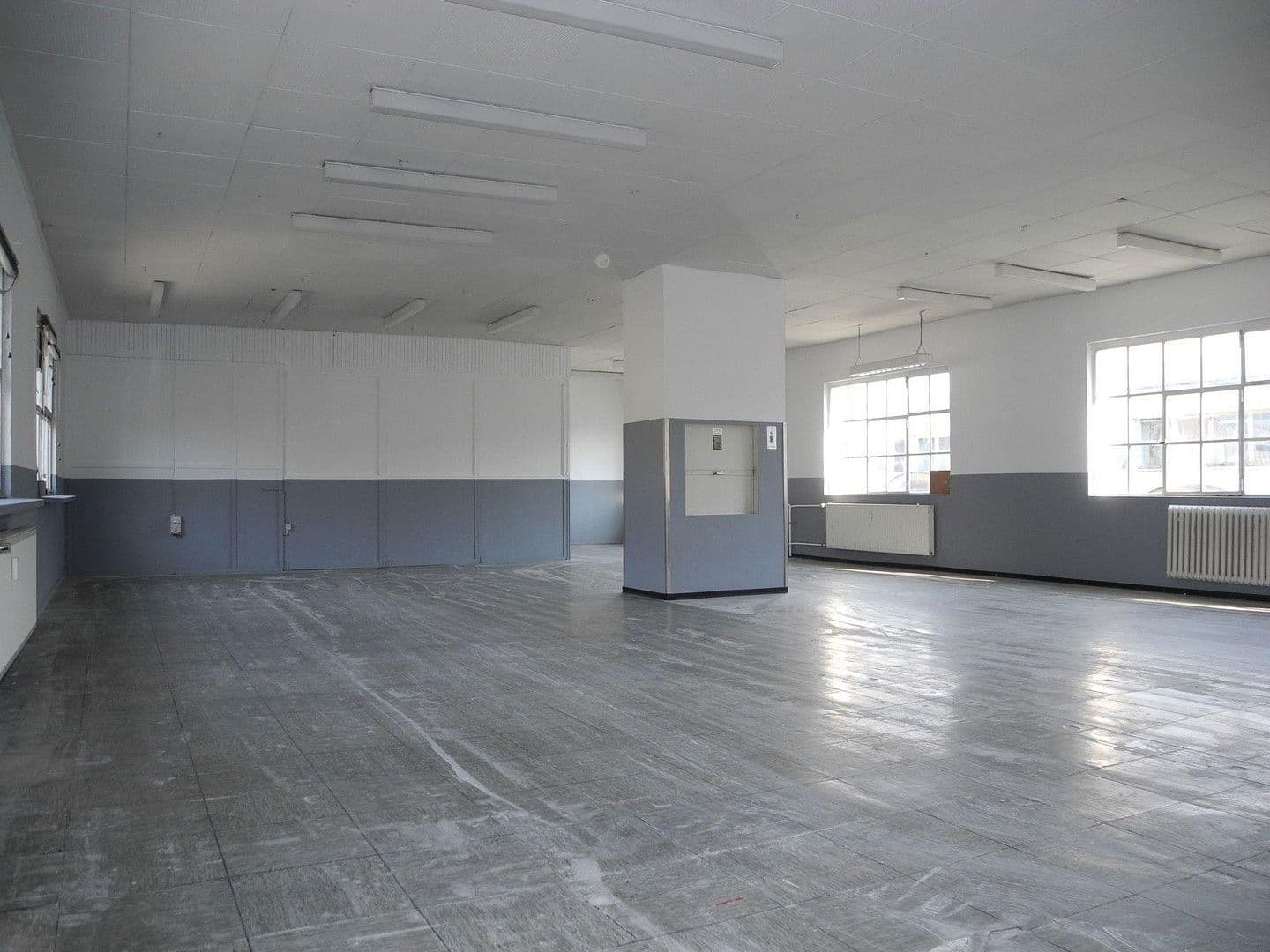 Prenájom nebytového priestoru 326 m², Köln, Severné Porýnie - Westfálsko Prenájom nebytového priestoru 326 m², Köln, Severné Porýnie - Westfálsko