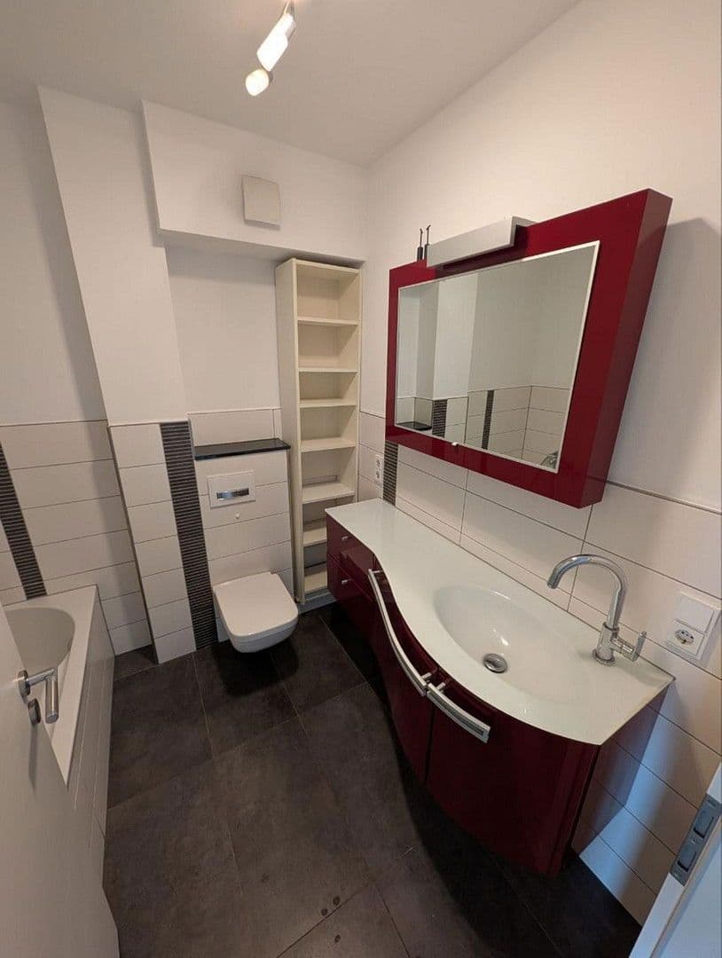 Prenájom bytu 3-izbový 120 m², Franz-Leonhard-Weg 3, Marburg, Hesensko Prenájom bytu 3-izbový 120 m², Franz-Leonhard-Weg 3, Marburg, Hesensko