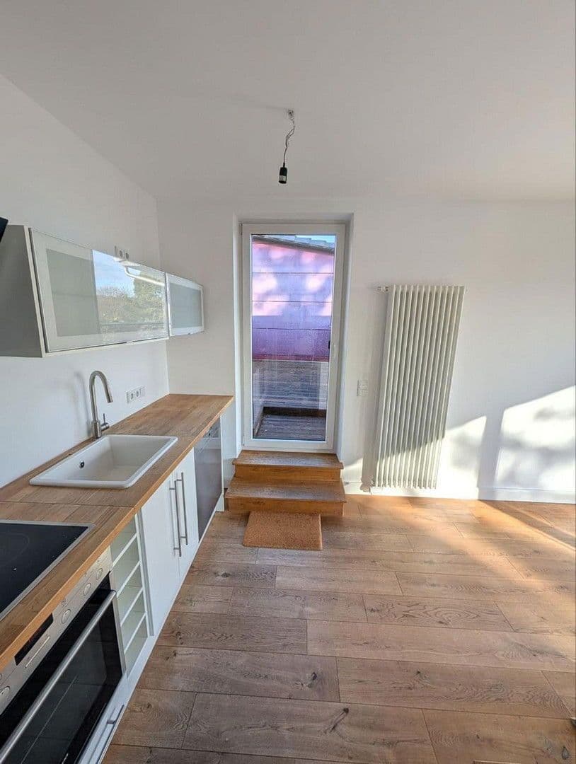 Prenájom bytu 3-izbový 120 m², Franz-Leonhard-Weg 3, Marburg, Hesensko Prenájom bytu 3-izbový 120 m², Franz-Leonhard-Weg 3, Marburg, Hesensko