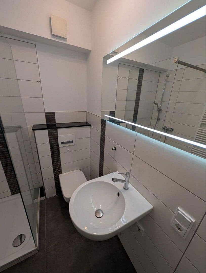 Prenájom bytu 3-izbový 120 m², Franz-Leonhard-Weg 3, Marburg, Hesensko Prenájom bytu 3-izbový 120 m², Franz-Leonhard-Weg 3, Marburg, Hesensko