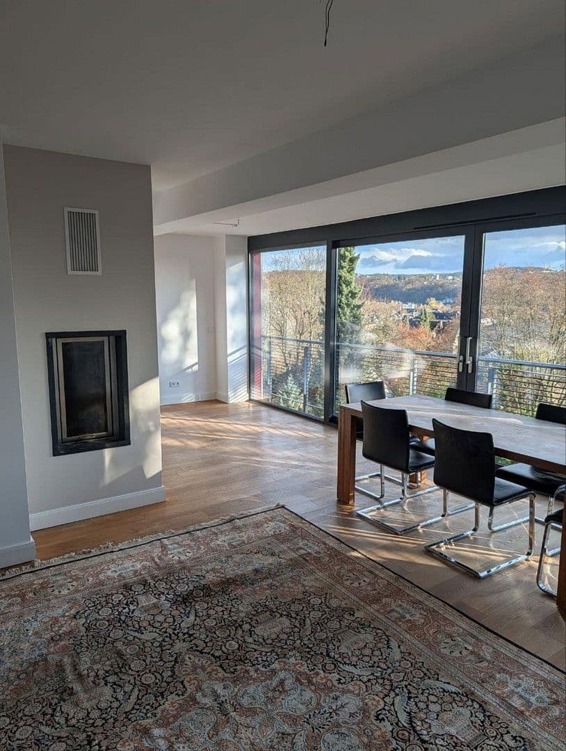 Prenájom bytu 3-izbový 120 m², Franz-Leonhard-Weg 3, Marburg, Hesensko Prenájom bytu 3-izbový 120 m², Franz-Leonhard-Weg 3, Marburg, Hesensko