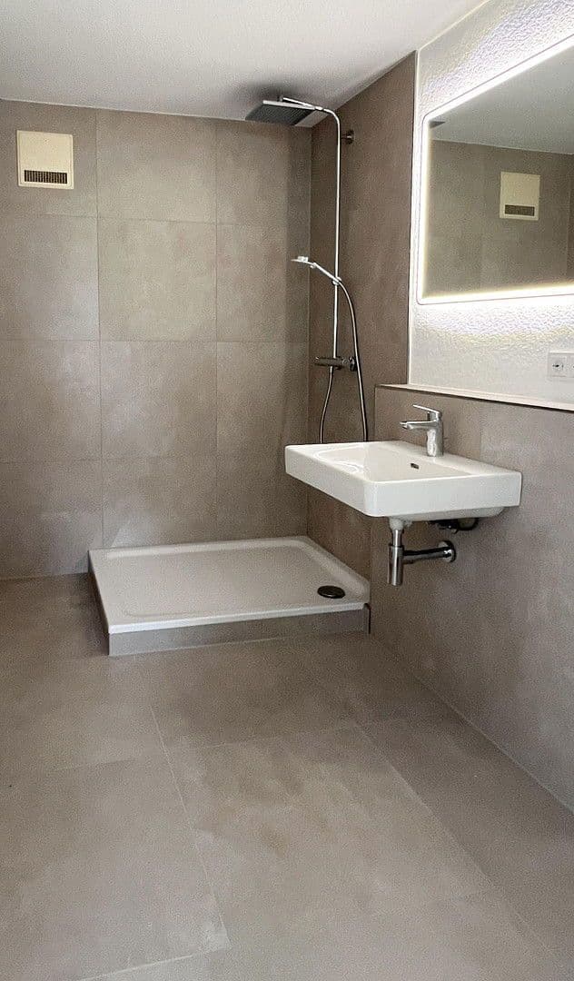 Predaj bytu 4-izbový 92 m², Pfälzerstraße 33, Neckarsulm, Bádensko-Wurttembersko Predaj bytu 4-izbový 92 m², Pfälzerstraße 33, Neckarsulm, Bádensko-Wurttembersko