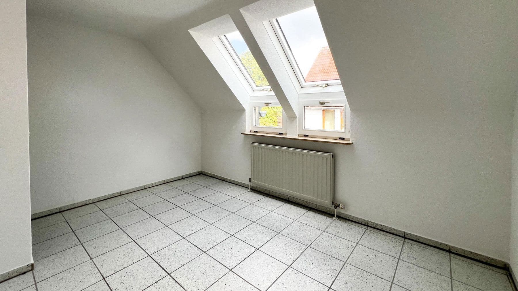 Predaj bytu 4-izbový 92 m², Pfälzerstraße 33, Neckarsulm, Bádensko-Wurttembersko Predaj bytu 4-izbový 92 m², Pfälzerstraße 33, Neckarsulm, Bádensko-Wurttembersko