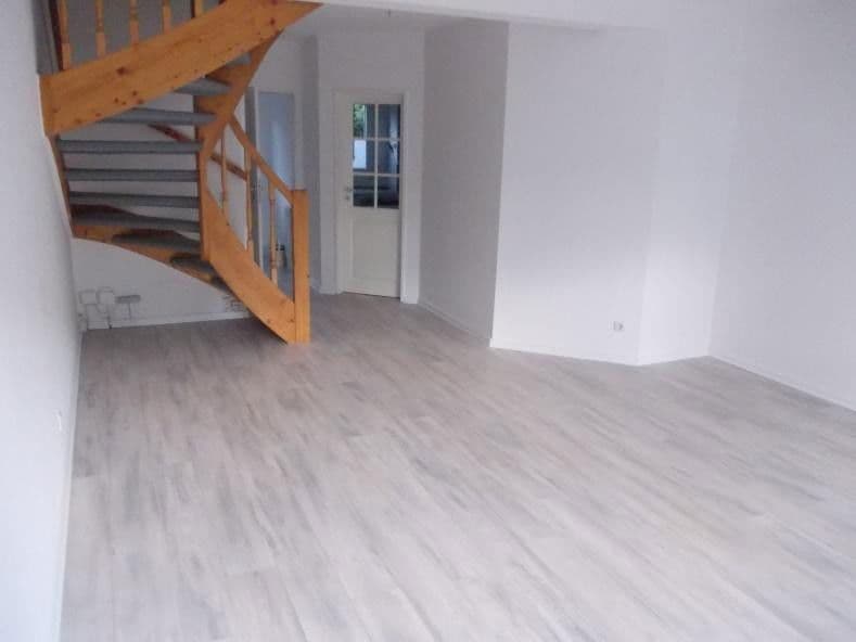 Predaj domu 108 m², pozemek 154 m², Burgdorf, Dolné Sasko Predaj domu 108 m², pozemek 154 m², Burgdorf, Dolné Sasko