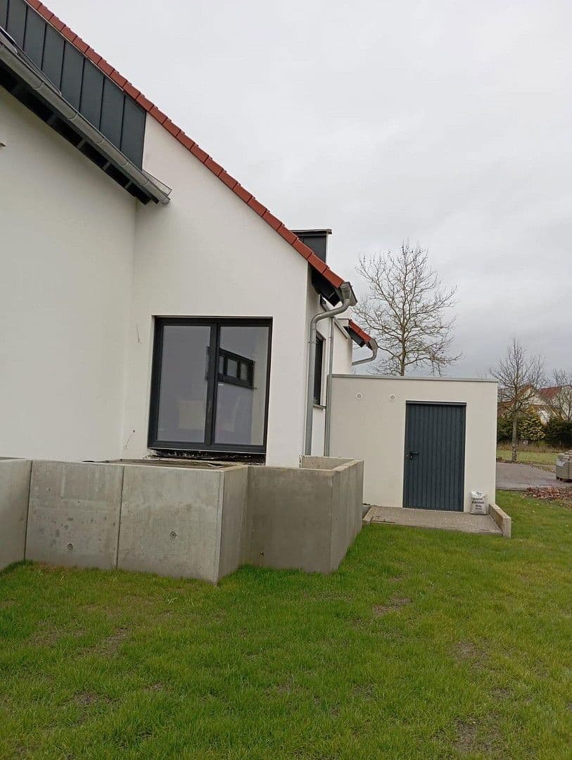 Prenájom domu 184 m², pozemek 255 m², Friedrich-Bertsche-Str. 48, Crailsheim, Bádensko-Wurttembersko Prenájom domu 184 m², pozemek 255 m², Friedrich-Bertsche-Str. 48, Crailsheim, Bádensko-Wurttembersko