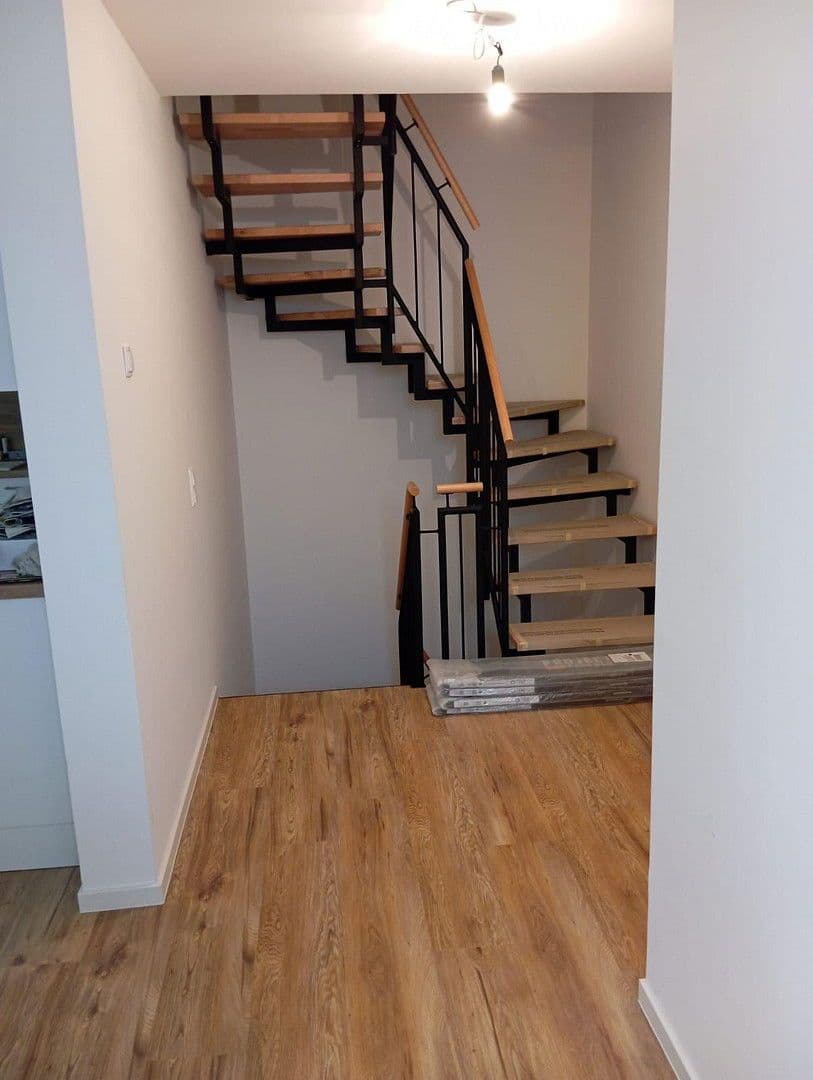 Prenájom domu 184 m², pozemek 255 m², Friedrich-Bertsche-Str. 48, Crailsheim, Bádensko-Wurttembersko Prenájom domu 184 m², pozemek 255 m², Friedrich-Bertsche-Str. 48, Crailsheim, Bádensko-Wurttembersko