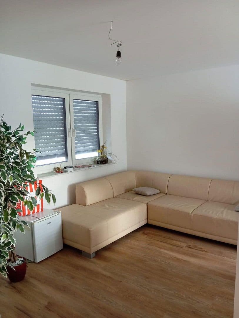 Prenájom domu 184 m², pozemek 255 m², Friedrich-Bertsche-Str. 48, Crailsheim, Bádensko-Wurttembersko Prenájom domu 184 m², pozemek 255 m², Friedrich-Bertsche-Str. 48, Crailsheim, Bádensko-Wurttembersko