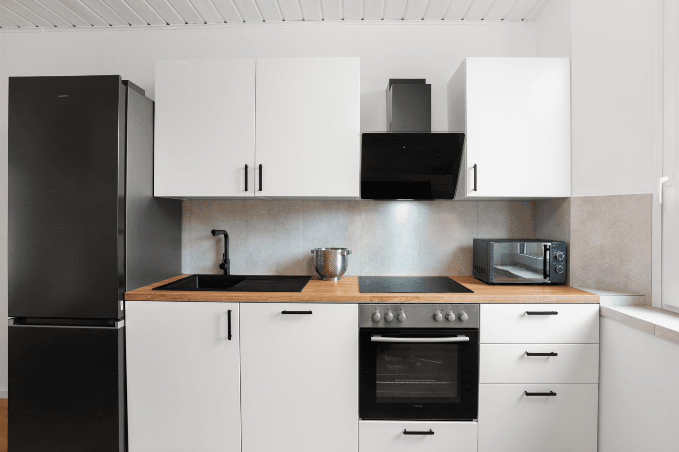 Prenájom bytu 1-izbový 102 m², H3 8, Mannheim, Bádensko-Wurttembersko Prenájom bytu 1-izbový 102 m², H3 8, Mannheim, Bádensko-Wurttembersko