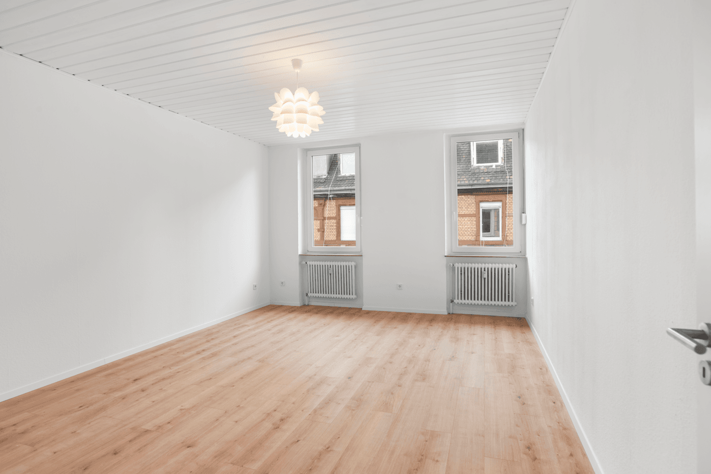 Prenájom bytu 1-izbový 102 m², H3 8, Mannheim, Bádensko-Wurttembersko Prenájom bytu 1-izbový 102 m², H3 8, Mannheim, Bádensko-Wurttembersko