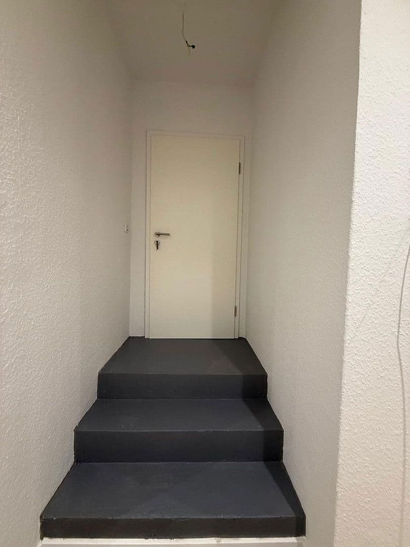 Prenájom bytu 4-izbový 107 m², Langenfeld (Rheinland), Severné Porýnie - Westfálsko Prenájom bytu 4-izbový 107 m², Langenfeld (Rheinland), Severné Porýnie - Westfálsko