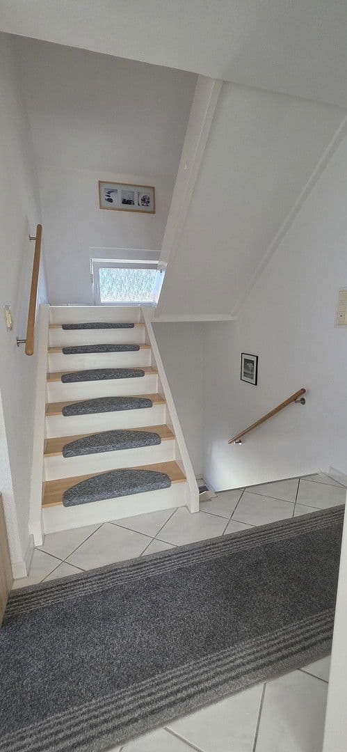 Predaj domu 176 m², pozemek 680 m², Wagenbacherstrasse, Siegelsbach, Bádensko-Wurttembersko Predaj domu 176 m², pozemek 680 m², Wagenbacherstrasse, Siegelsbach, Bádensko-Wurttembersko