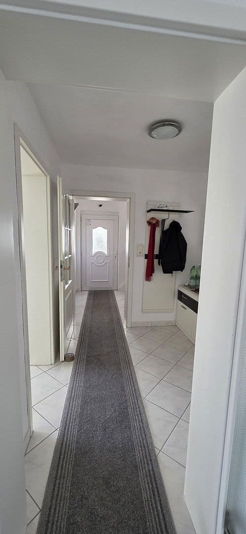 Predaj domu 176 m², pozemek 680 m², Wagenbacherstrasse, Siegelsbach, Bádensko-Wurttembersko Predaj domu 176 m², pozemek 680 m², Wagenbacherstrasse, Siegelsbach, Bádensko-Wurttembersko